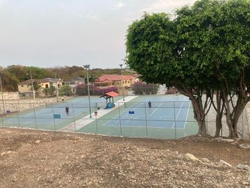 CASA EN VENTA URB. PORTAL AL SOL , VIÀ A LA COSTA