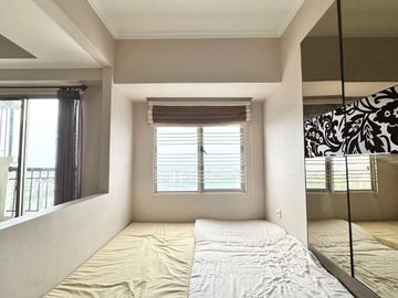 SEWA TAHUNAN 2BR LANTAI TINGGI 56m2 APARTEMEN FURNISHED WATERPLACE RESIDENCE