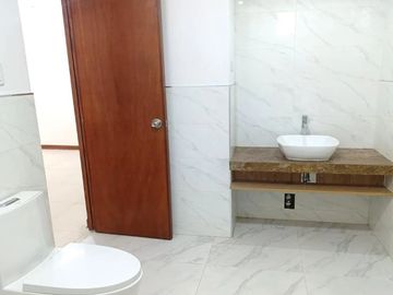 OCASIÓN,REMODELADO 1ER PISO,LA MOLINA
