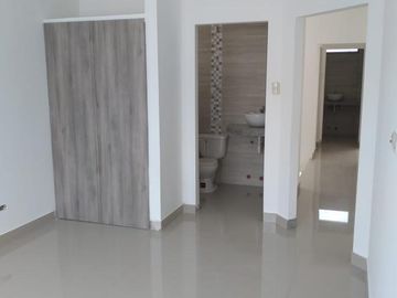 Casa en venta, Urb. Villa Club - La Aurora