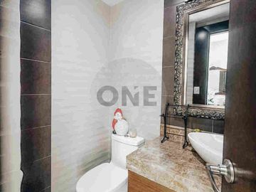 Casa en venta, Urb. Plaza Real - vía Samborondón