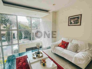 Casa en venta, Urb. Plaza Real - vía Samborondón
