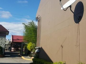 CALAMBA HEIGHTS 7 -  END UNIT  TOWNHOUSE FOR SALE ( FORECLOSED )