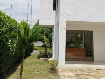 VENDO CASA EN LA MORADA CALI VALLE DEL CAUCA