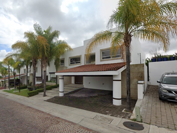 CASA A LA VENTA EN CUMBRES DL LAGO, JURIQUILLA, QUERETARO, REMATE ADJUDICADO