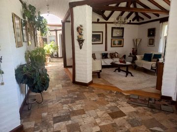 Vendo Hermosa Casa Tipo Quinta – Una Sola Planta Tumbaco