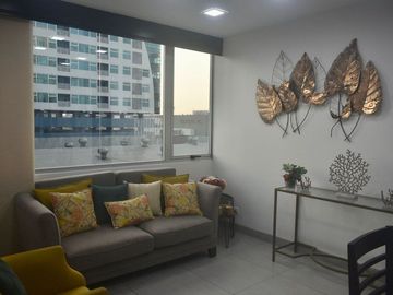 DEPARTAMENTO AMOBLADO EN VENTA QUO