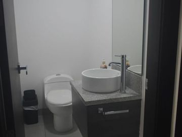 DEPARTAMENTO AMOBLADO EN VENTA QUO