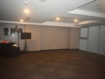 DEPARTAMENTO AMOBLADO EN VENTA QUO