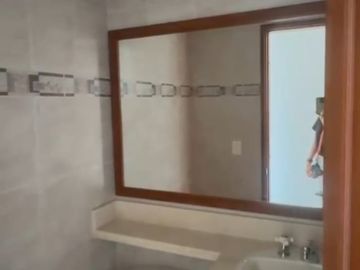 VENDO APARTAMENTO LAURELES MEDELLIN