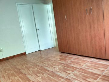 VENDE DEPARTAMENTO A 6 CUADRAS DE METRO BARRANCA 2 RECAMARAS 1 BAÑO