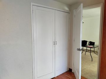 VENDE DEPARTAMENTO A 6 CUADRAS DE METRO BARRANCA 2 RECAMARAS 1 BAÑO