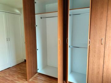 VENDE DEPARTAMENTO A 6 CUADRAS DE METRO BARRANCA 2 RECAMARAS 1 BAÑO