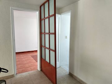 VENDE DEPARTAMENTO A 6 CUADRAS DE METRO BARRANCA 2 RECAMARAS 1 BAÑO