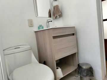 VENDE DEPARTAMENTO A 6 CUADRAS DE METRO BARRANCA 2 RECAMARAS 1 BAÑO