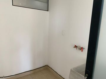 VENDO DEPARTAMENTO 2 RECAMARAS 2 BAÑOS 1 ESTAC. Y ROOF GARDEN COMUN