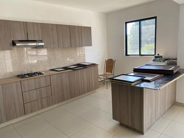 VENDO DEPARTAMENTO 2 RECAMARAS 2 BAÑOS 1 ESTAC. Y ROOF GARDEN COMUN