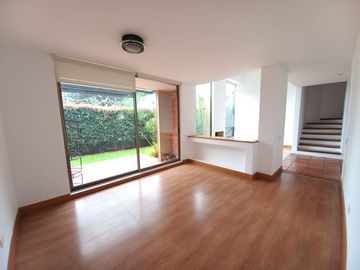ARRIENDO CASA CAMINO DE ARRAYANES