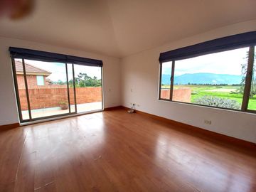 ARRIENDO CASA CAMINO DE ARRAYANES