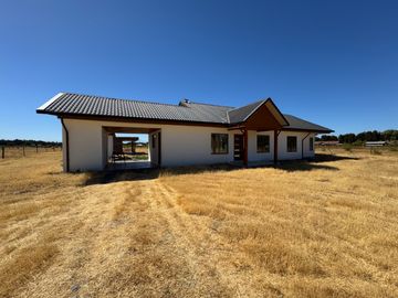 Casa Nueva 4D2B Piscina en km 7 camino a Cato, Chillán