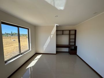 Casa Nueva 4D2B Piscina en km 7 camino a Cato, Chillán