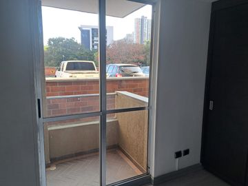 VENDO APARTAMENTO EN LOMAS DE LOS BERNAL BELEN MEDELLIN
