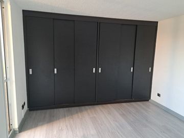 VENDO APARTAMENTO EN LOMAS DE LOS BERNAL BELEN MEDELLIN