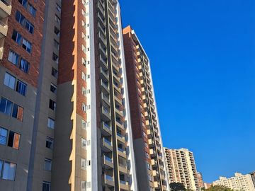 VENDO APARTAMENTO EN LOMAS DE LOS BERNAL BELEN MEDELLIN