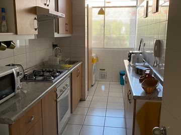 🏡 Venta Departamento Amoblado y Remodelado – Condominio Torres de Huayquique 🌊✨