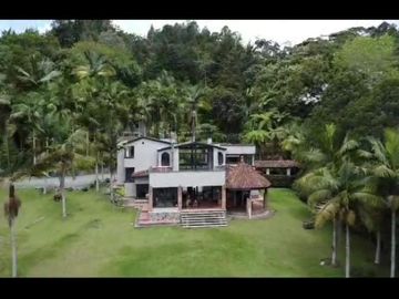 VENDO CASA CAMPESTRE RIONEGRO OJO DE AGUA