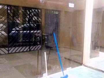 Venta De Local Comercial Frente Al Ministerio De Marina La Perla