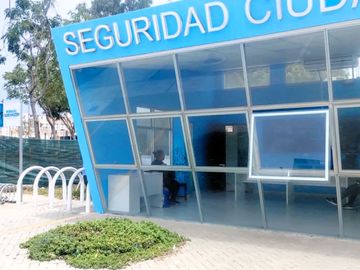 Venta De Local Comercial Frente Al Ministerio De Marina La Perla