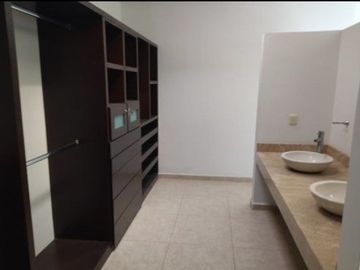VENTA DE CASA EN LOS LAGOS, SAN LUIS POTOSÍ