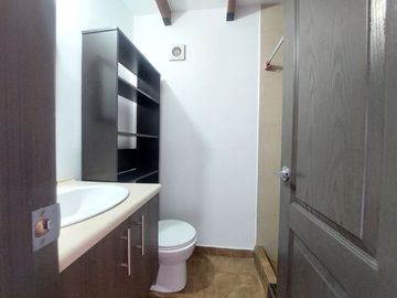 VENDO CASA 135,10 M2   CONJUNTO FAMILIAR – POMASQUI