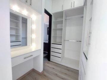 VENDO CASA 135,10 M2   CONJUNTO FAMILIAR – POMASQUI