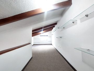 VENDO CASA 135,10 M2   CONJUNTO FAMILIAR – POMASQUI
