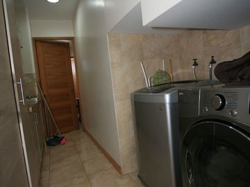 🏡 SE VENDE/ SE RENTA CASA EN TUMBACO, SEGURIDAD 24/7 Y EXCELENTE UBICACIÓN 🔑