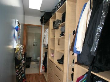 🏡 SE VENDE/ SE RENTA CASA EN TUMBACO, SEGURIDAD 24/7 Y EXCELENTE UBICACIÓN 🔑