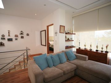 🏡 SE VENDE/ SE RENTA CASA EN TUMBACO, SEGURIDAD 24/7 Y EXCELENTE UBICACIÓN 🔑