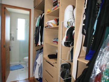 🏡 SE VENDE/ SE RENTA CASA EN TUMBACO, SEGURIDAD 24/7 Y EXCELENTE UBICACIÓN 🔑