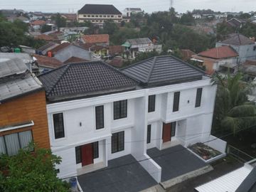 For Sale House in Cimanggu Spring Bogor City In Front of Toll Road, Available Developer Mortgage