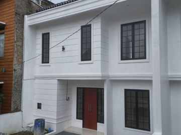 For Sale House in Cimanggu Spring Bogor City In Front of Toll Road, Available Developer Mortgage