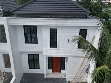 For Sale House in Cimanggu Spring Bogor City In Front of Toll Road, Available Developer Mortgage