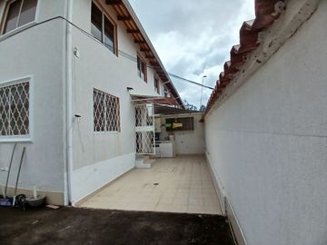 Casa en venta en Conjunto habitacional Valle de los Chillos Alangasí
