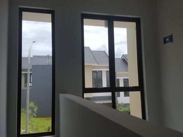 Rumah 2 Lantai Dijual di Serpong Jaya, Pamulang – Lokasi Strategis & Nyaman!