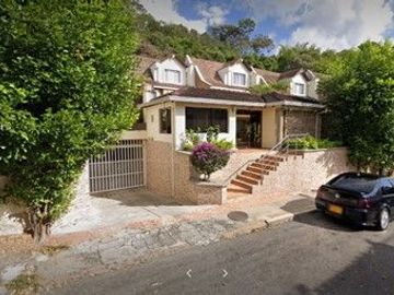 VENDO CASA CONJUNTO RESIDENCIAL CALEDONIA EN EL BARRIO TERRAZAS EN BUCARAMANGA