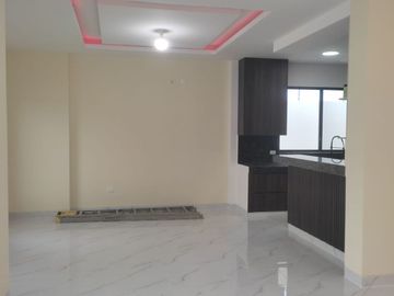 Venta Casa Urbanización El Condado Vicolinici Daule Guayaquil