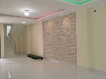 Venta Casa Urbanización El Condado Vicolinici Daule Guayaquil