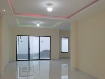 Venta Casa Urbanización El Condado Vicolinici Daule Guayaquil