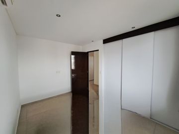 CENTRICO DEPARTAMENTO CON ELEVADOR Y ALBERCA 3 REC 2 BAÑOS 120 MTS